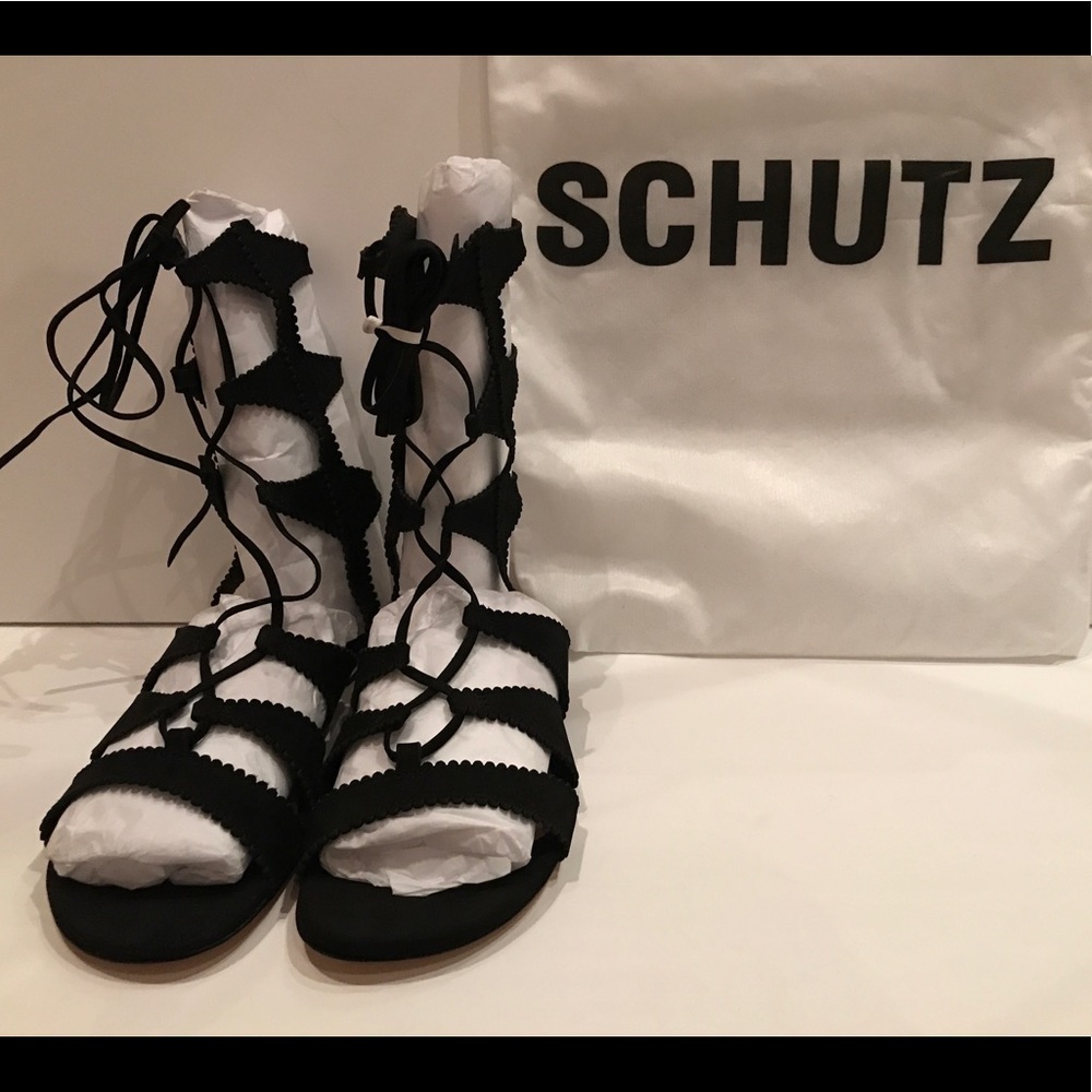 NEW!!! ERLINA SANDAL Schutz - SIZE 6.5 IN BLACK