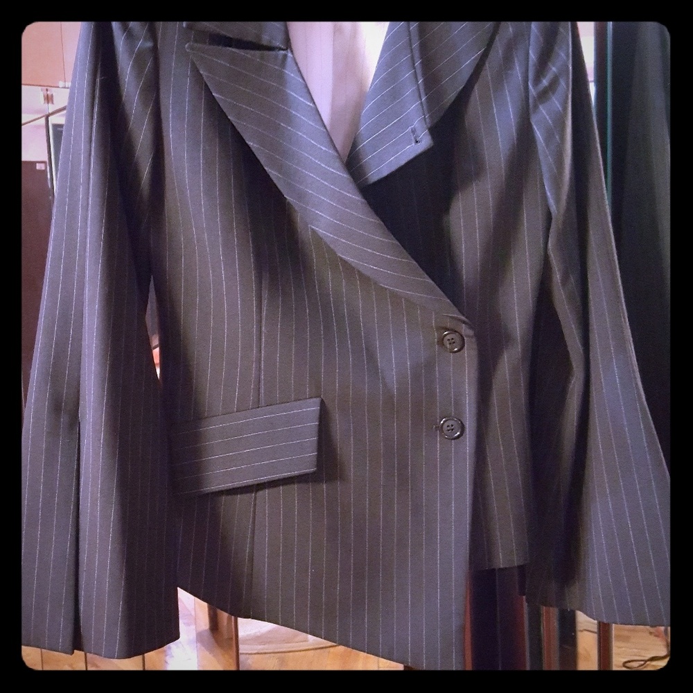 Elegant fashioned  Suit