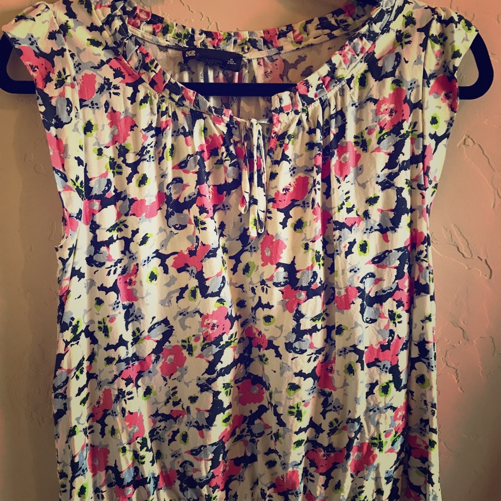 Valerie bertinelli sleeveless blouse
