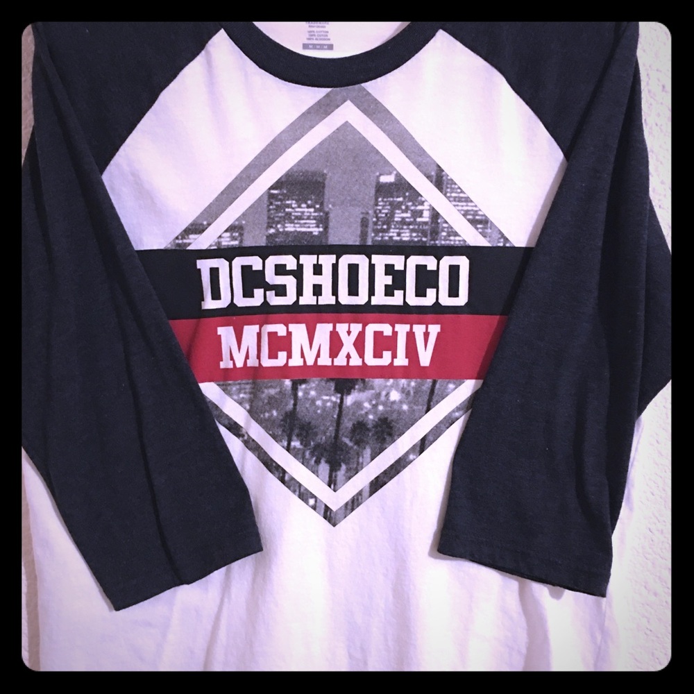 Men’s raglan style DC shoes shirt