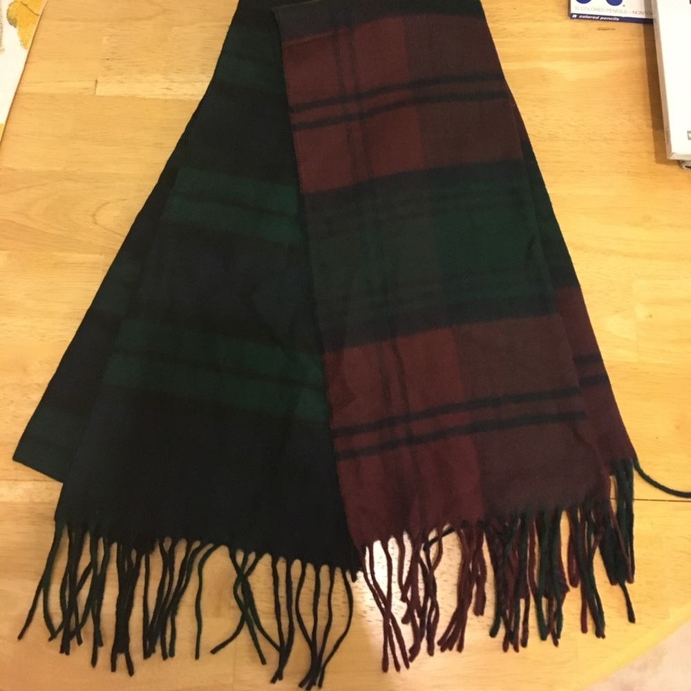 ⭐️LAST CALL- DONATING⭐️ Jeffrey Banks Scarf Bundle