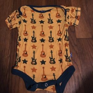Fuzzy bee guitar short sleeve  onesie