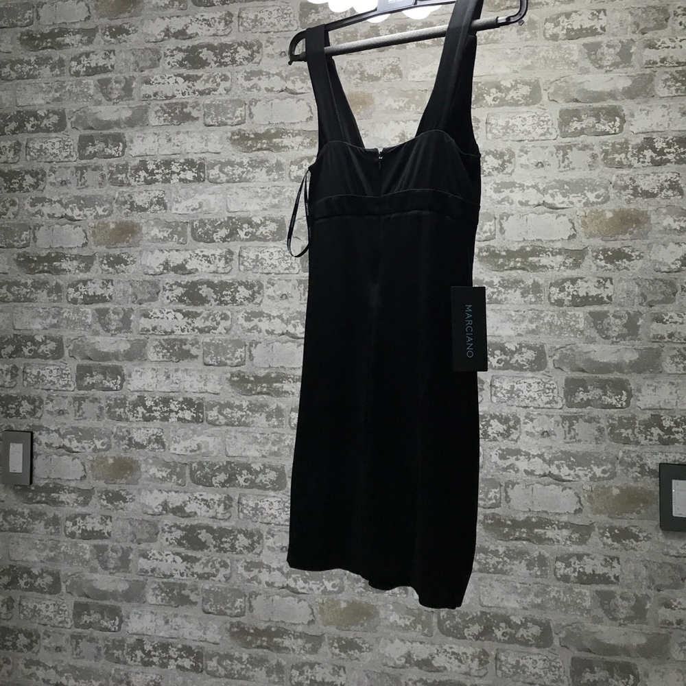 Dress - Picture 4 of 5