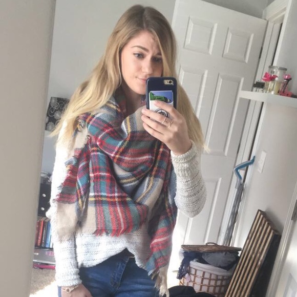 Meet your Posher, Karen - Picture 3 of 3