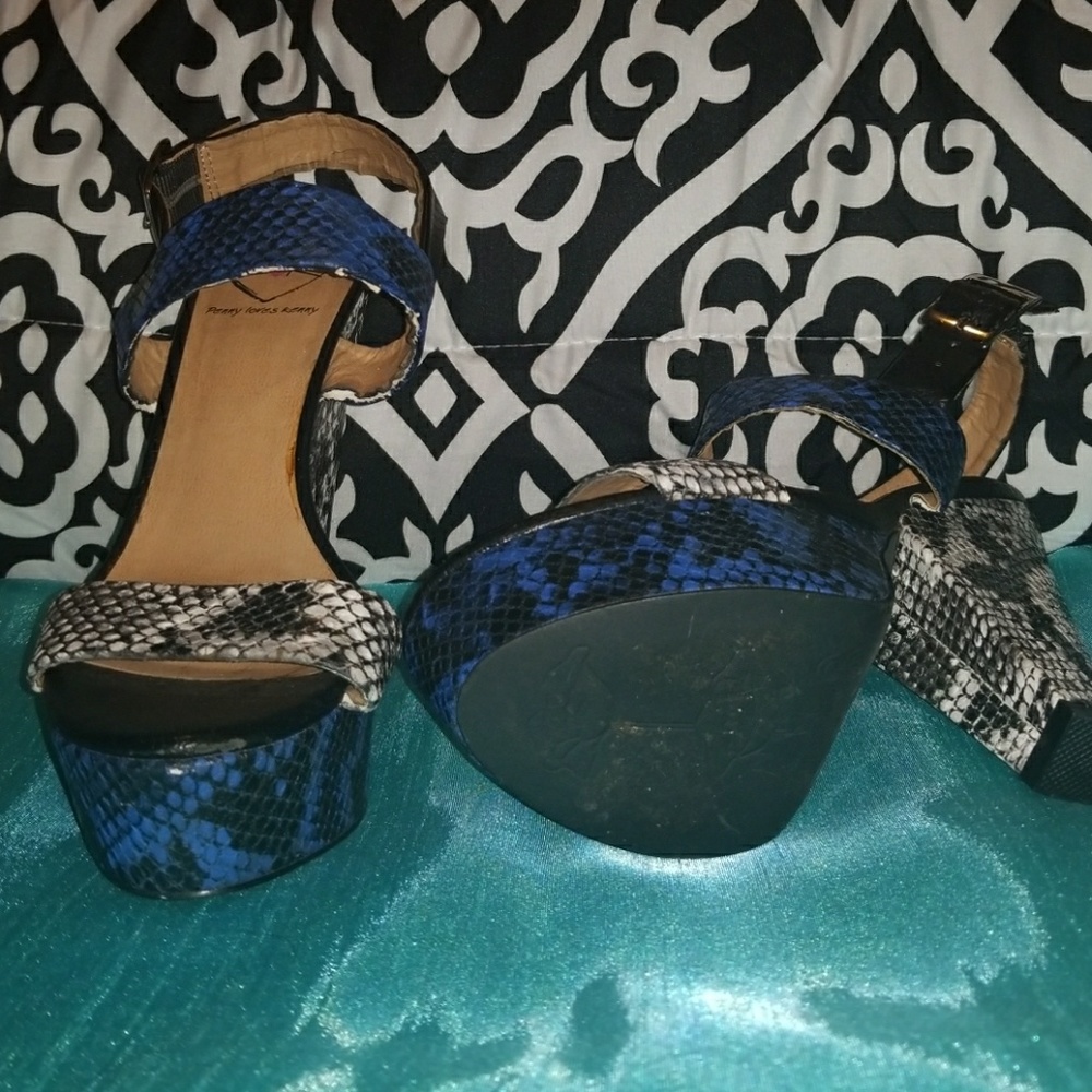 Shoe - Picture 4 of 4
