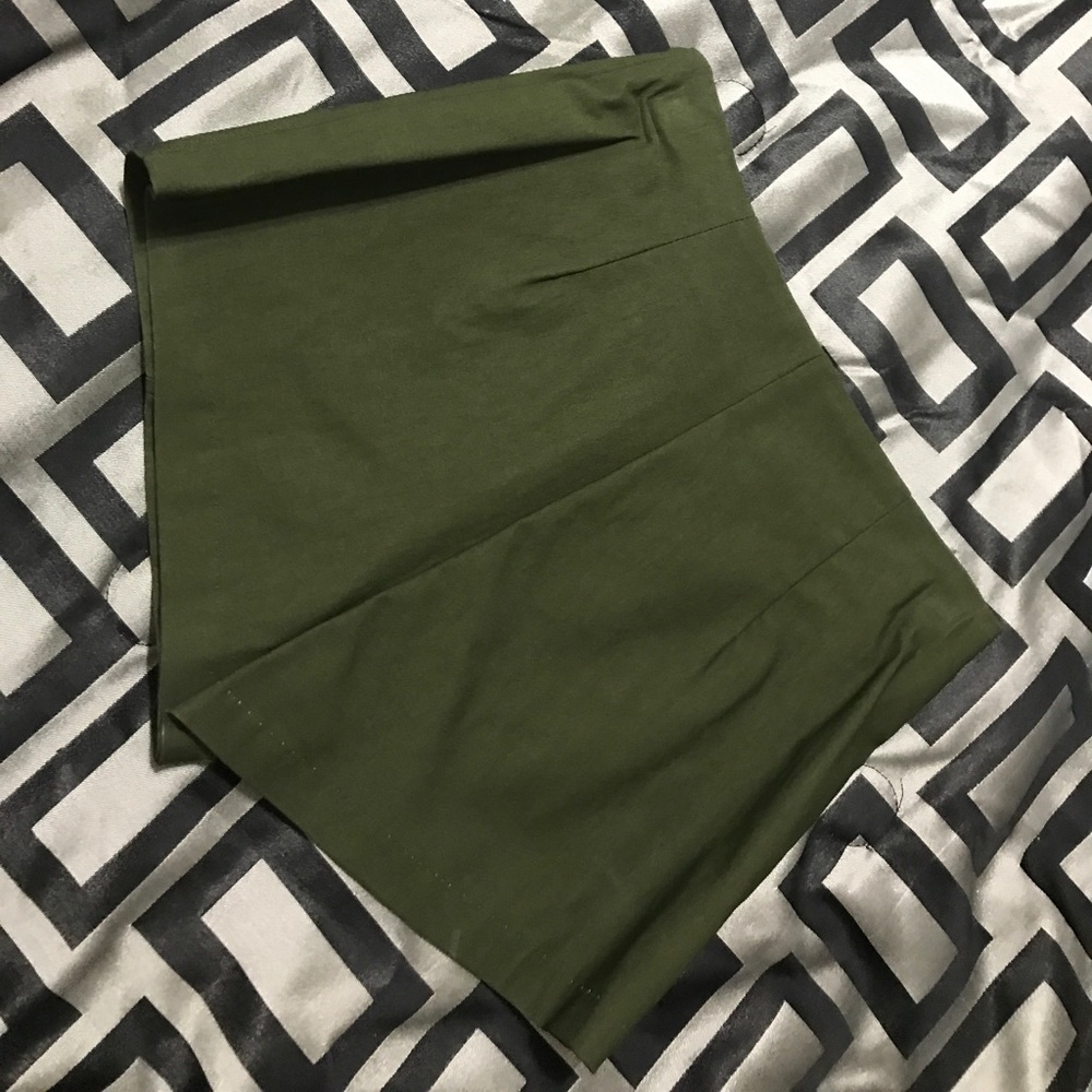 Shorts - Picture 2 of 2