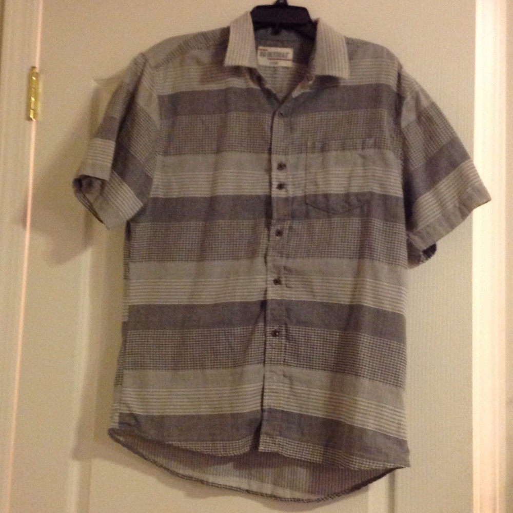 No Retreat casual short sleeve button down shirt