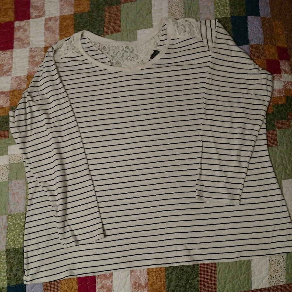 NWOT plus size stripped shirt