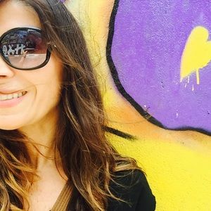 Meet your Posher, Carla