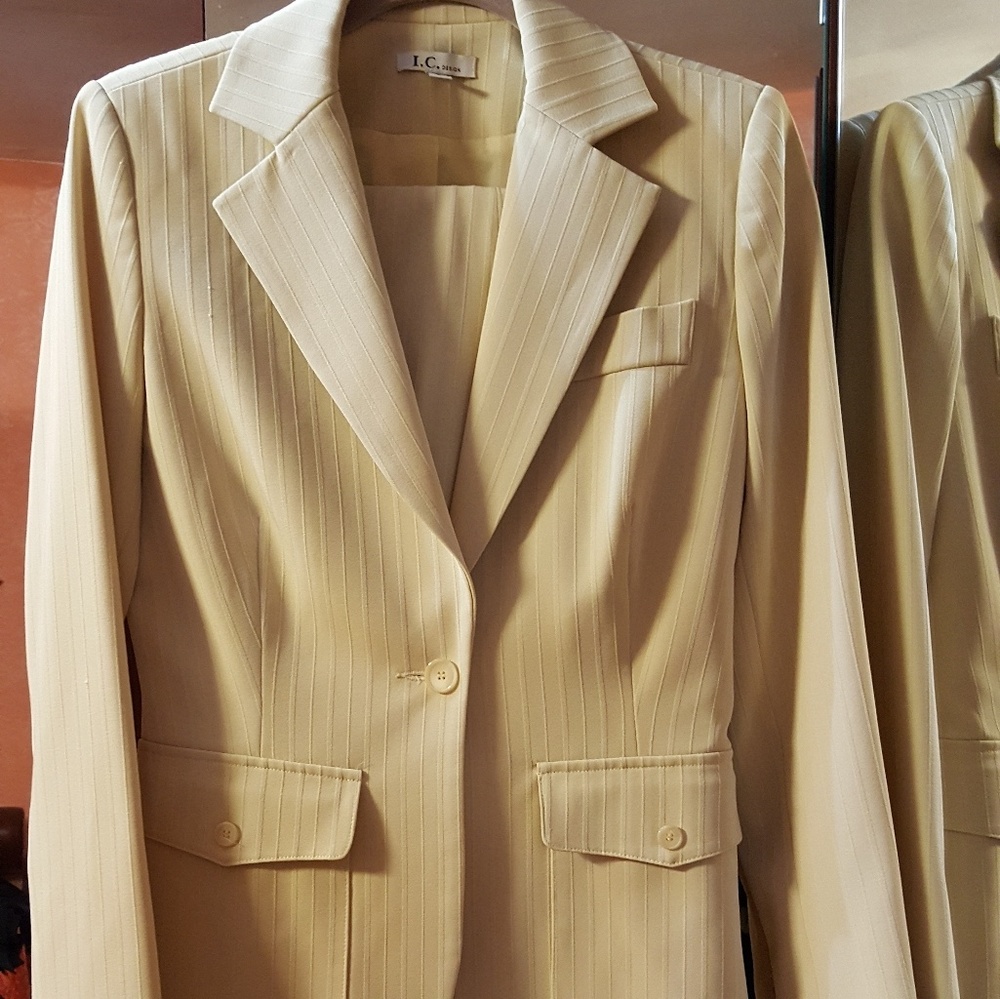 Suit w pants