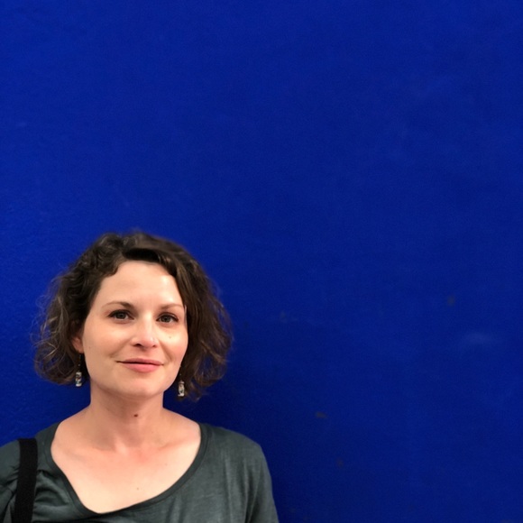 Meet your Posher, Julia - Picture 3 of 3