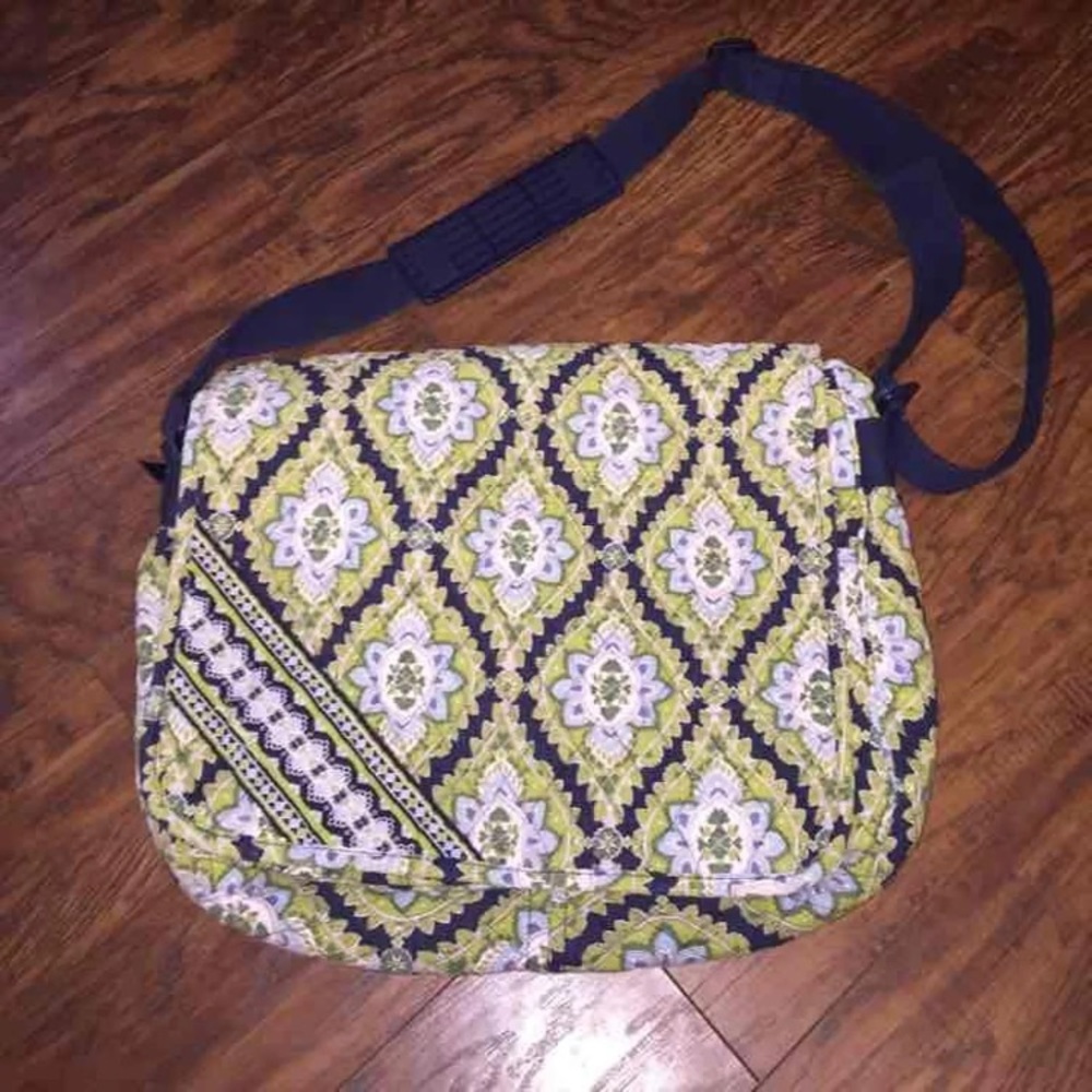Vera Bradley messenger bag