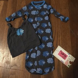 Stone sheep sleep sack with double knot hat