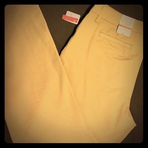 NWT-St John’s Bay Slimming Trousers