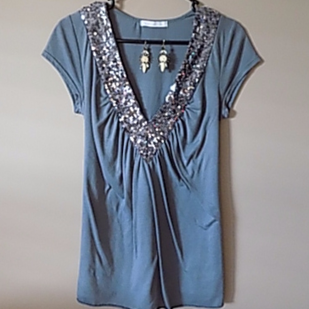 Gray Sparkle V-Neck Shirt