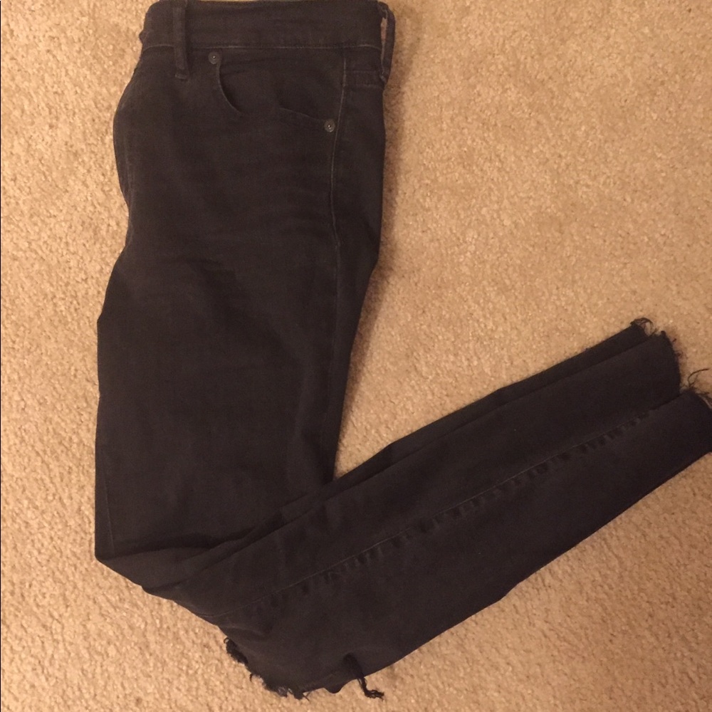 Great jeans with holes in the knees