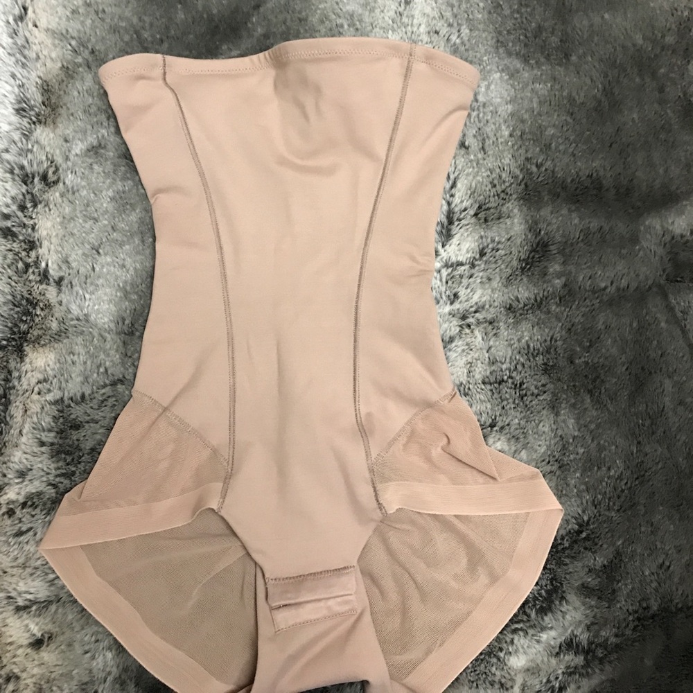 Leonisa Shapewear