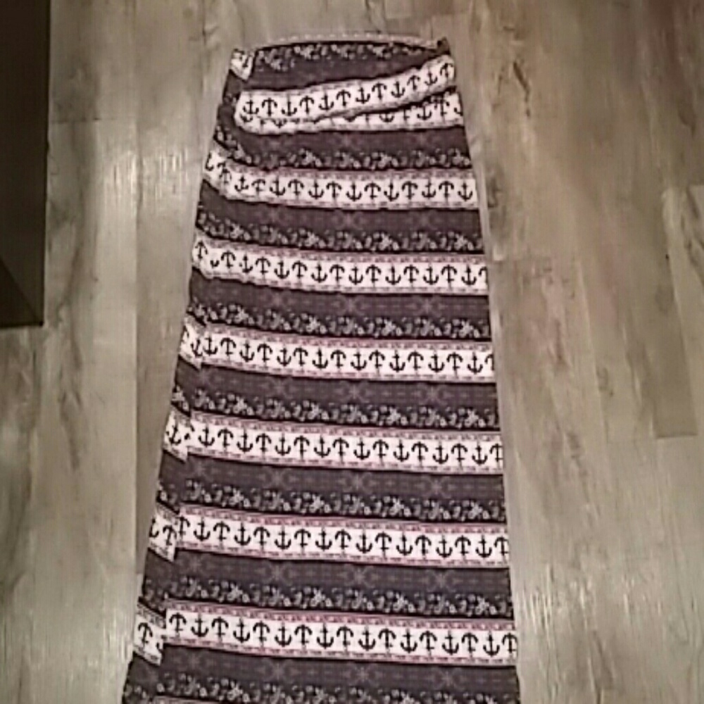 Rue 21 maxi skirt
