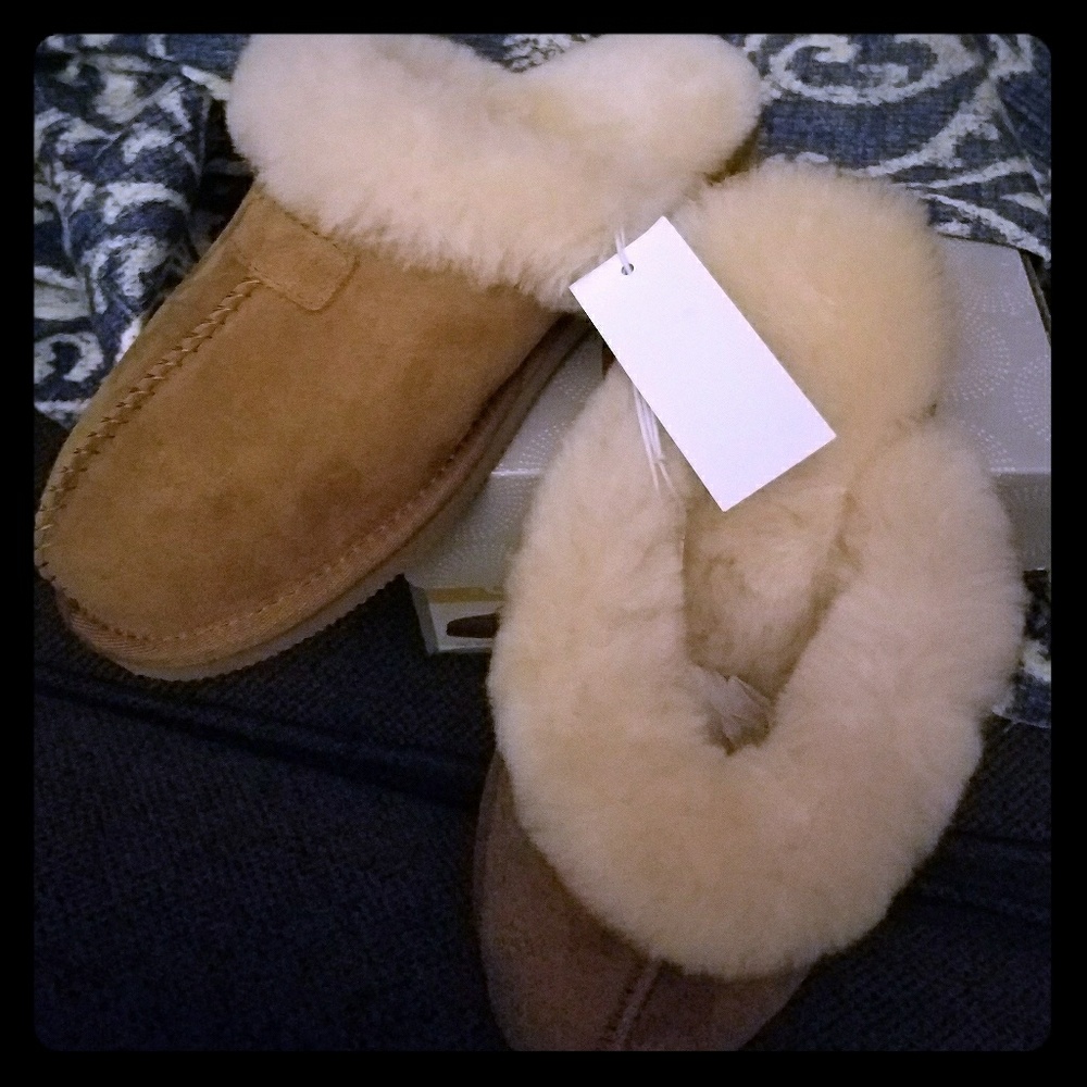 100% Shearling Scuff Slippers