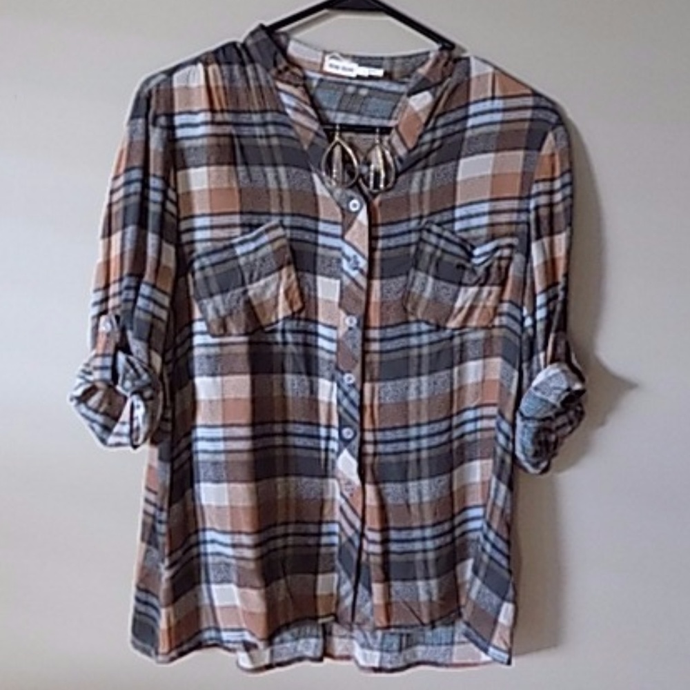 Plaid 3/4 Length Button Down