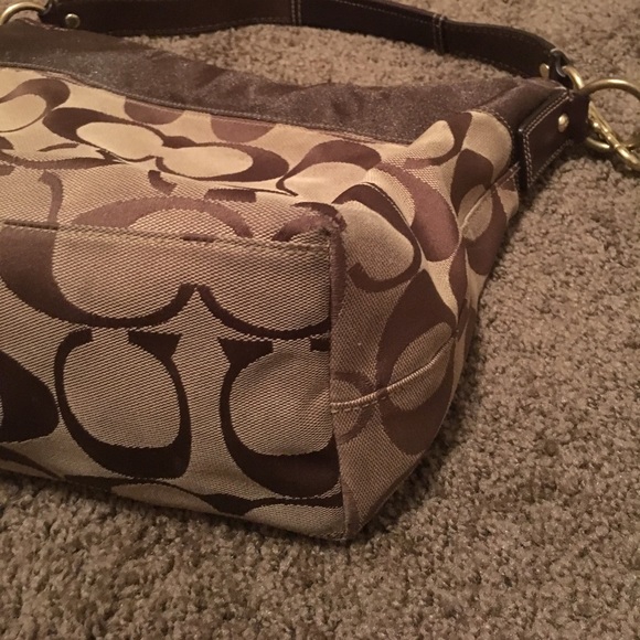 Coach - Picture 5 of 7