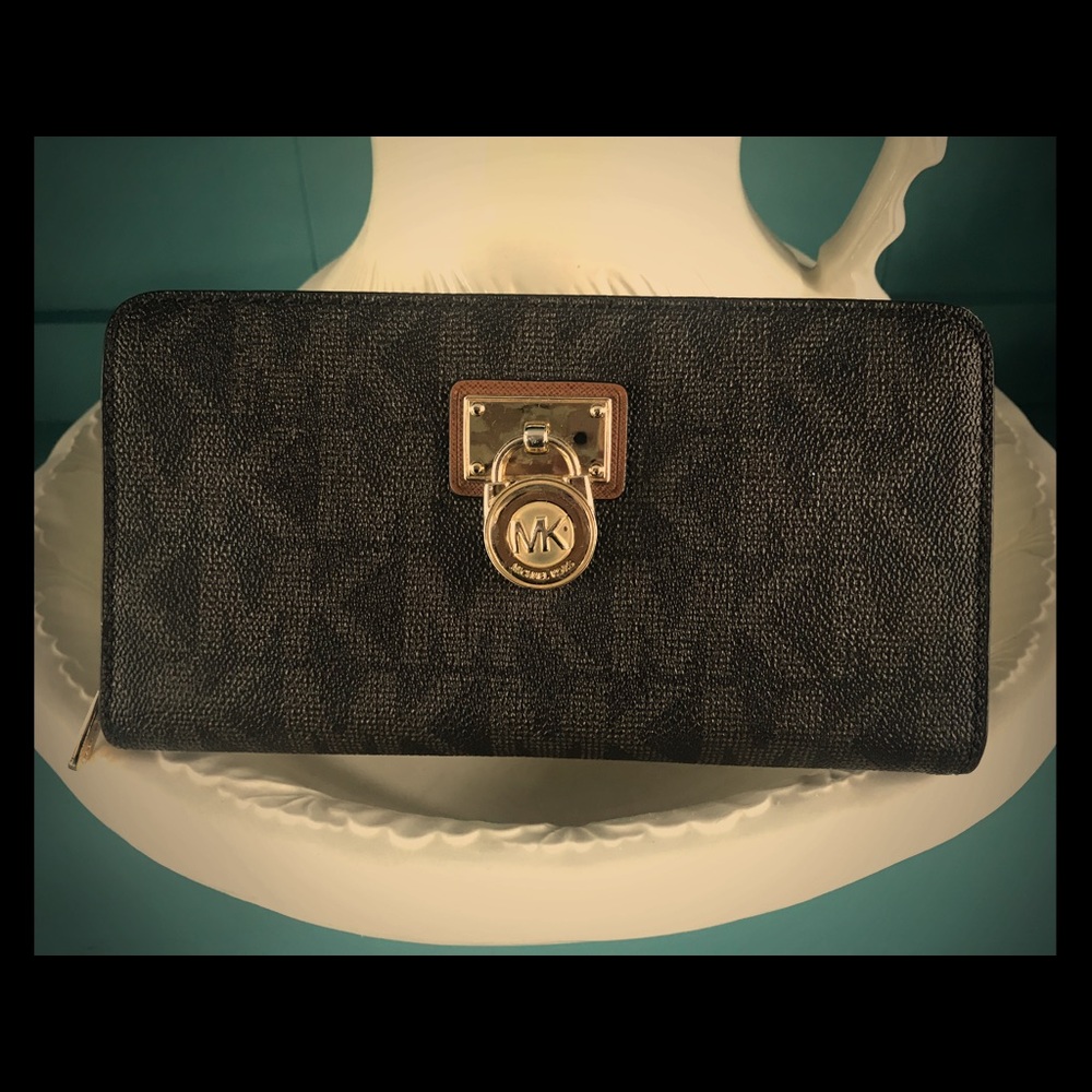 Authentic Michael Kors Wallet
