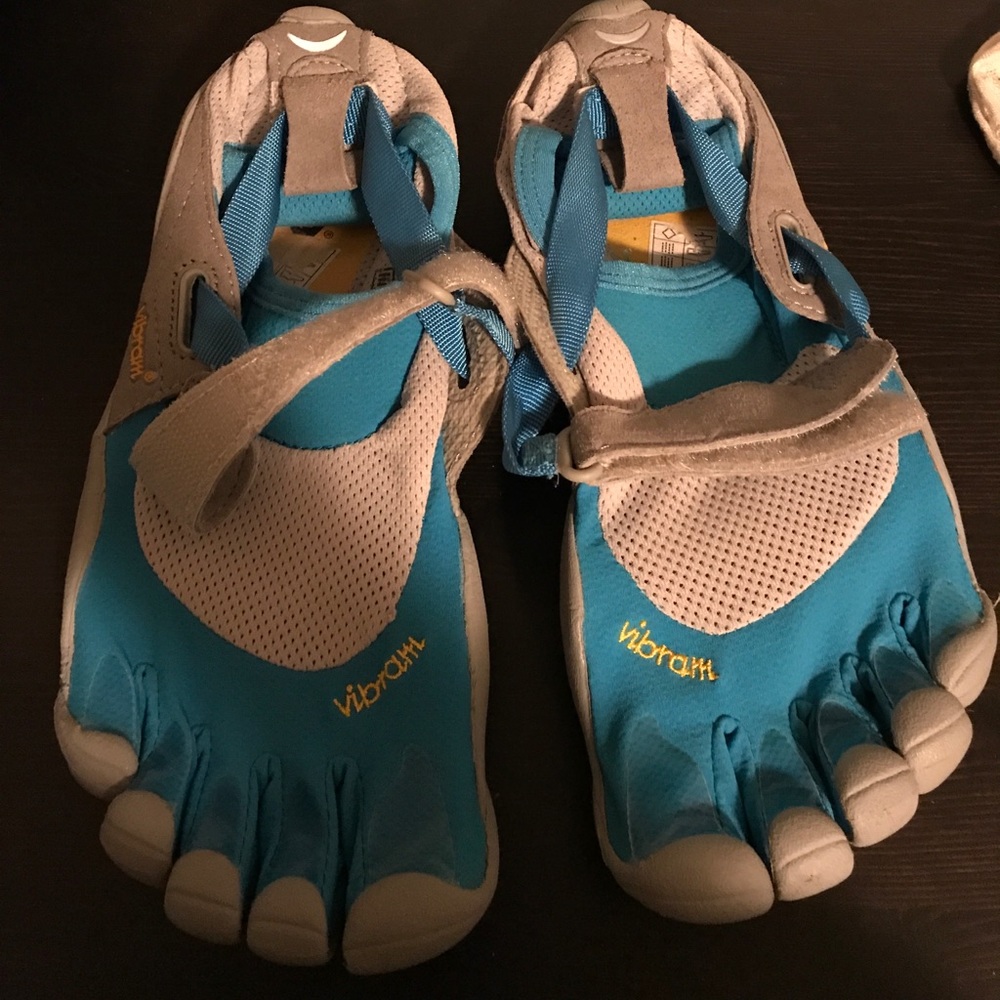 Vibram toe shoes