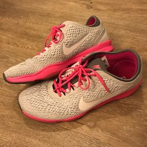 Nike Training Zoom Fit Gray & Pink