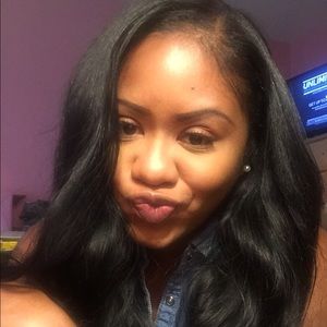 Meet your Posher, Christina