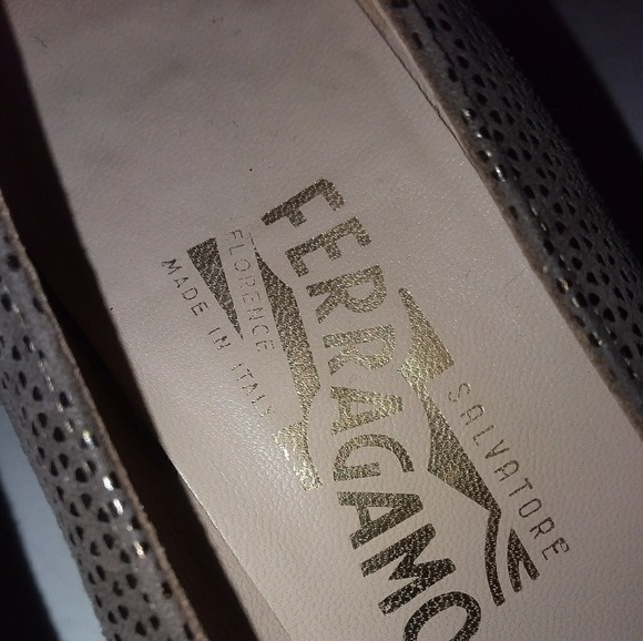 💥FANCEY SALVATORE FERROGAMO SHOES 💞💞 - Picture 4 of 7
