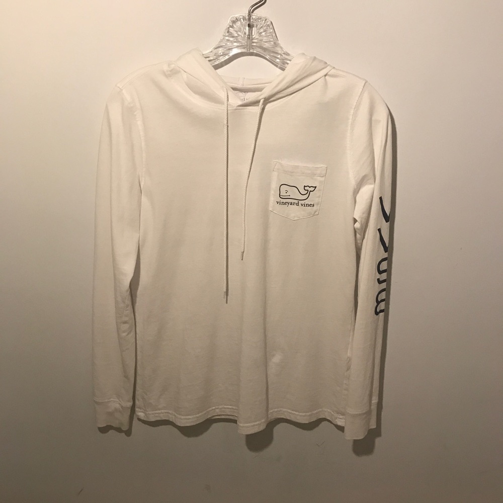 Women's Vineyard Vines white long sleeved hoodie