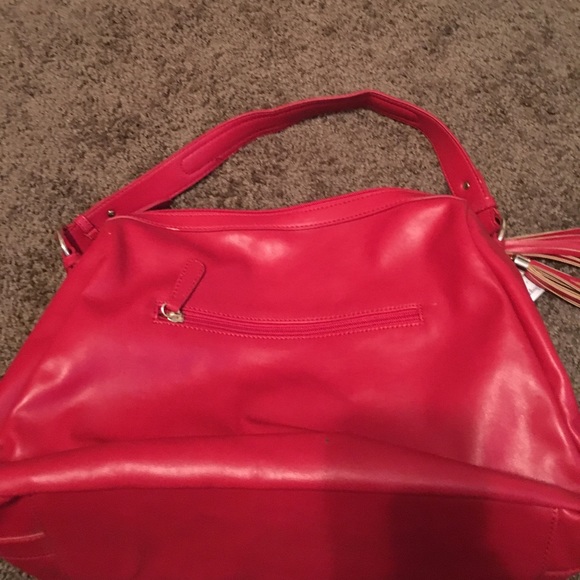 Red purse - Picture 2 of 5