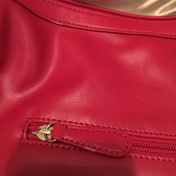 Red purse - Picture 3 of 5