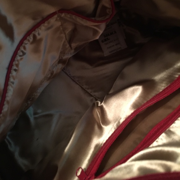 Red purse - Picture 4 of 5