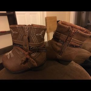 Girl toddler boots