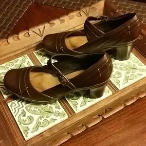 Clarks Artisan Air Brown Leather Heel 9 1/2