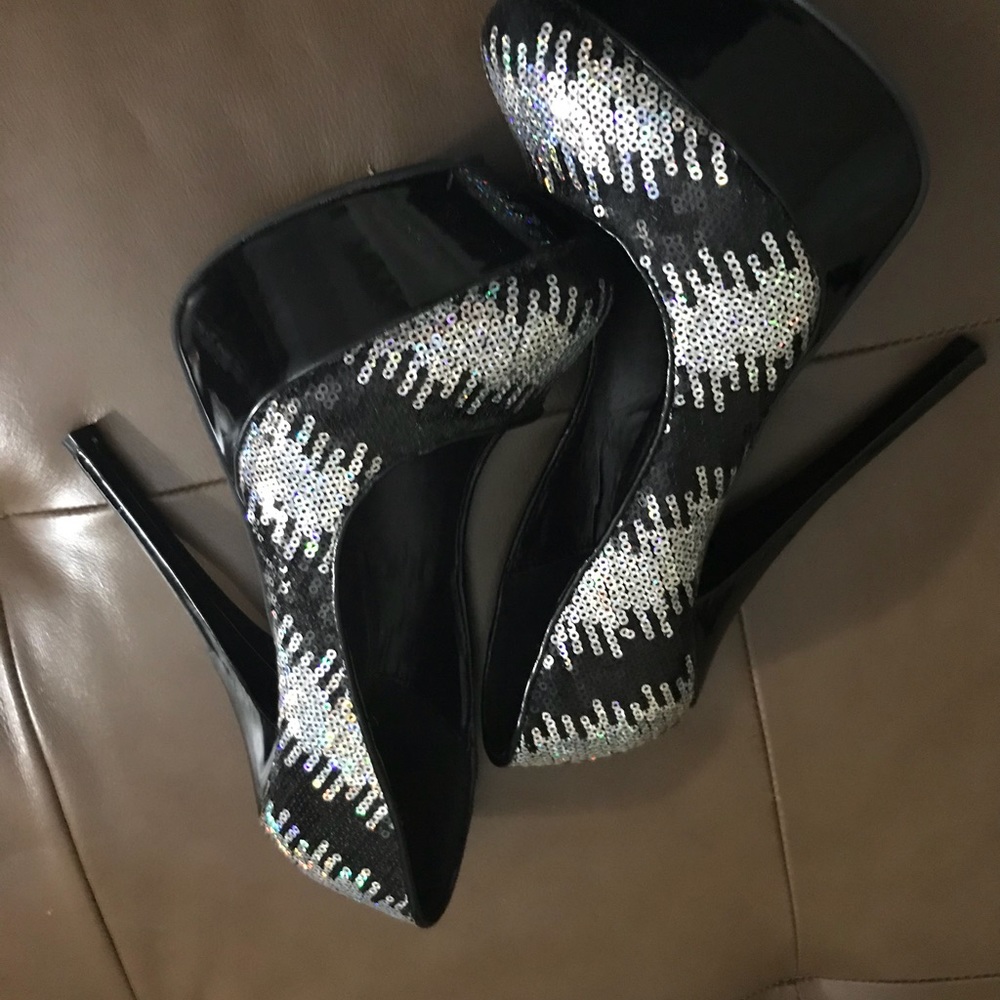 Party time!!! Sexy stilettos! Night out!