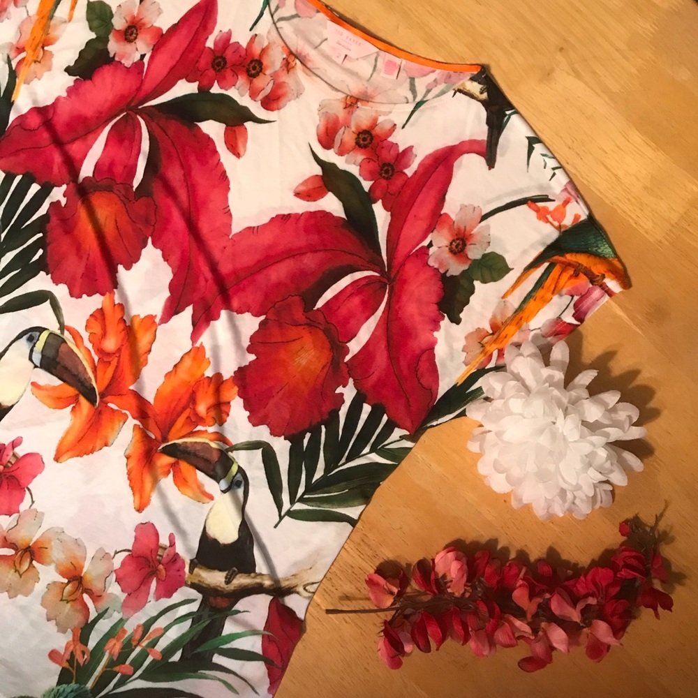 Ted Baker Sew in Love Floral Short Sleeve Top SZ 2