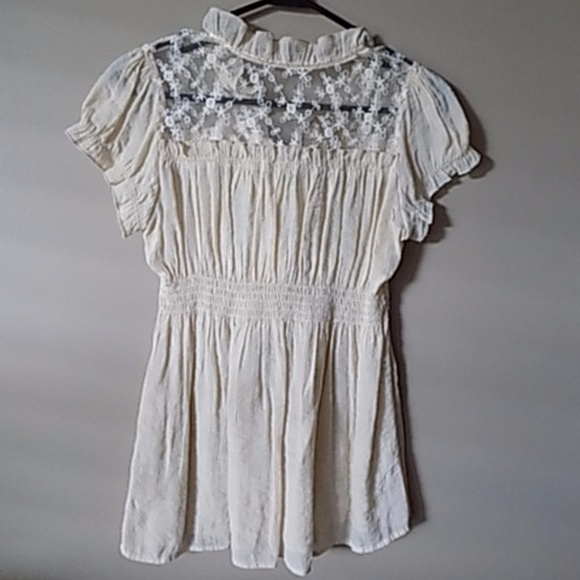 Cream Top - Picture 2 of 2