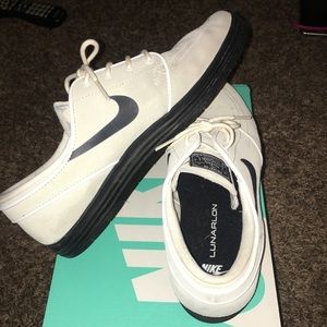 Cream Nike SB Stefan janoski.