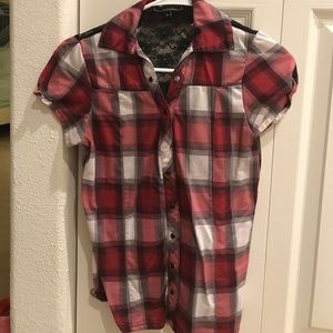Plaid short sleeve shirt