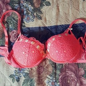 VICTORIA'S SECRET BRA 32C