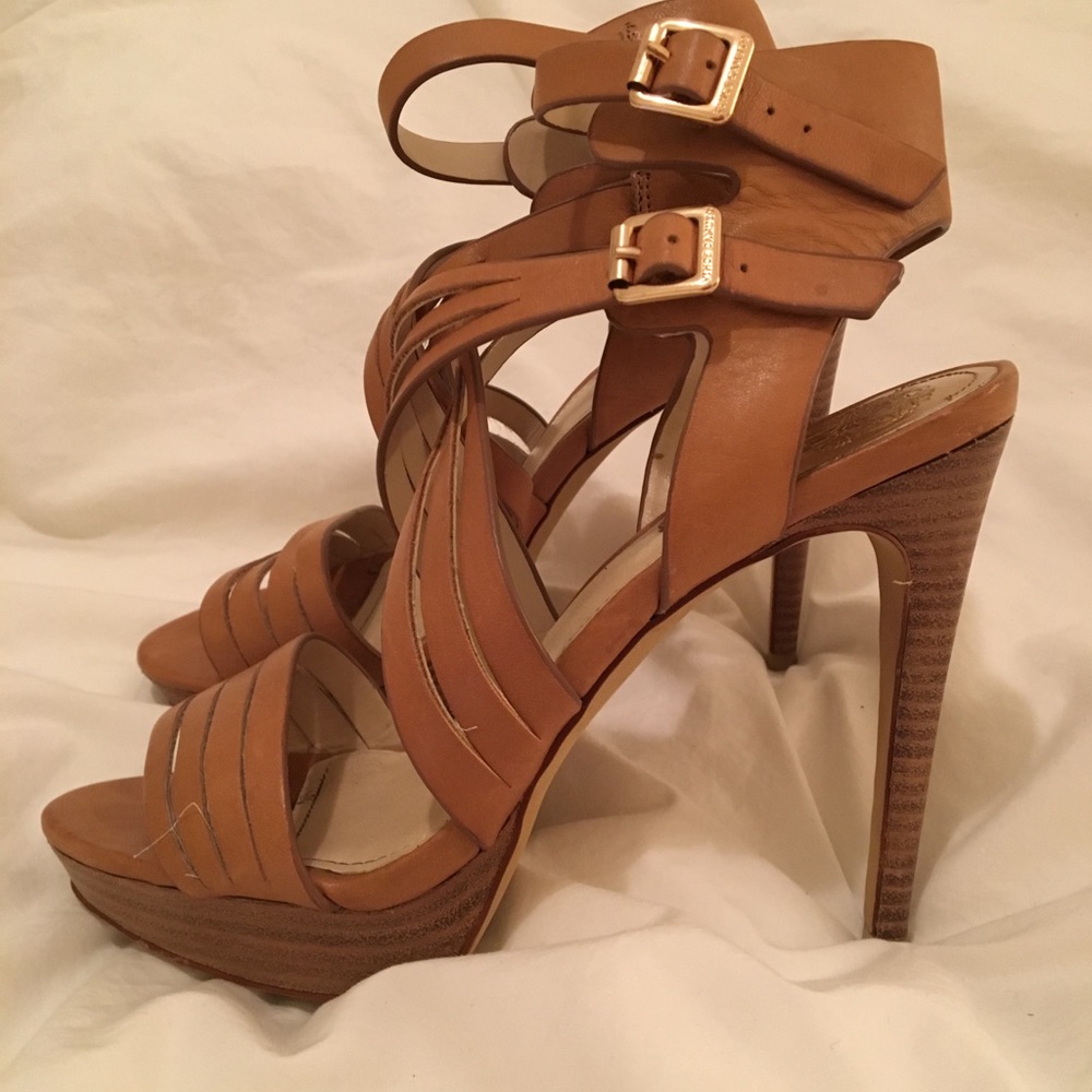 Vince Camuto Heels Size 7