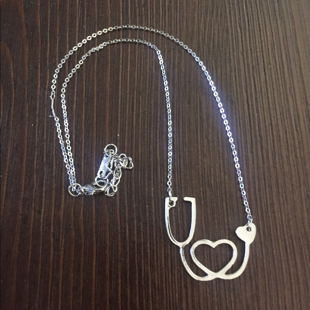 Heart & stethoscope necklace (silver color)