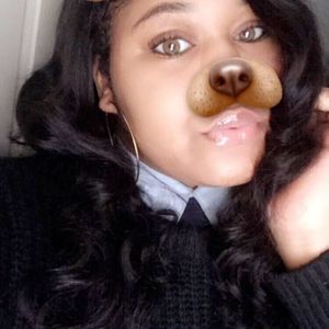 Meet your Posher, Tia