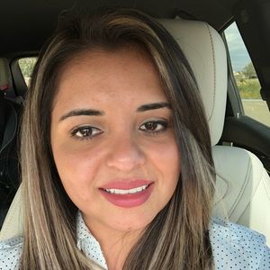 Meet your Posher, Cristina