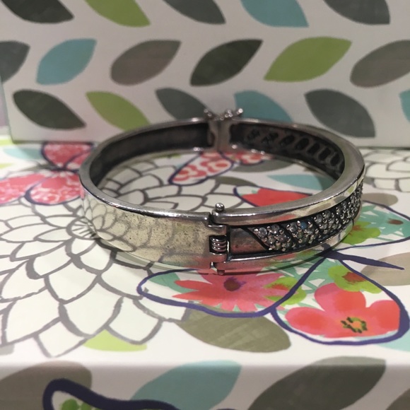 Bangle bracelet - Picture 2 of 2