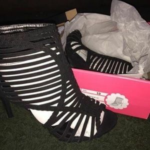 Strappy Braided Dressy Sandals