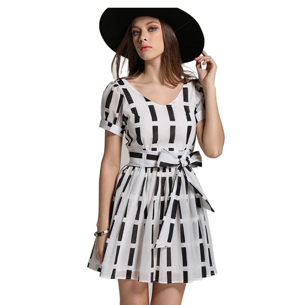 V-neck Dress Black and White bow Tie Waist Dresses - Picture 3 of 6