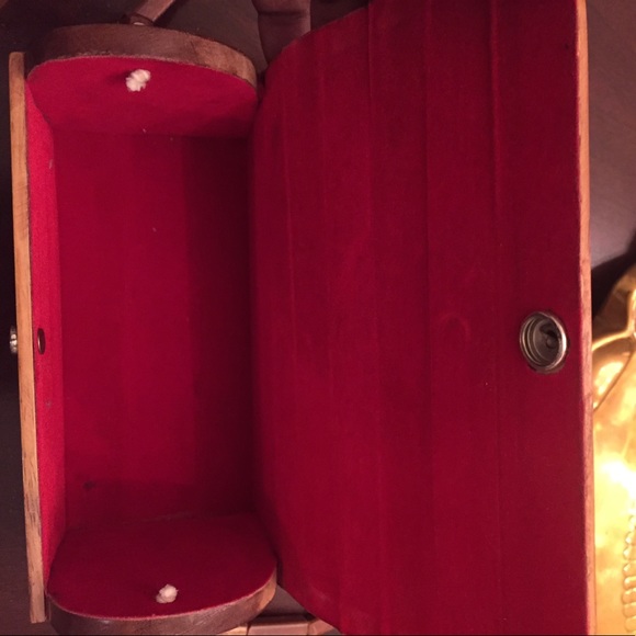 💥Sale💃 Ladies Wooden Handbag - Picture 3 of 4